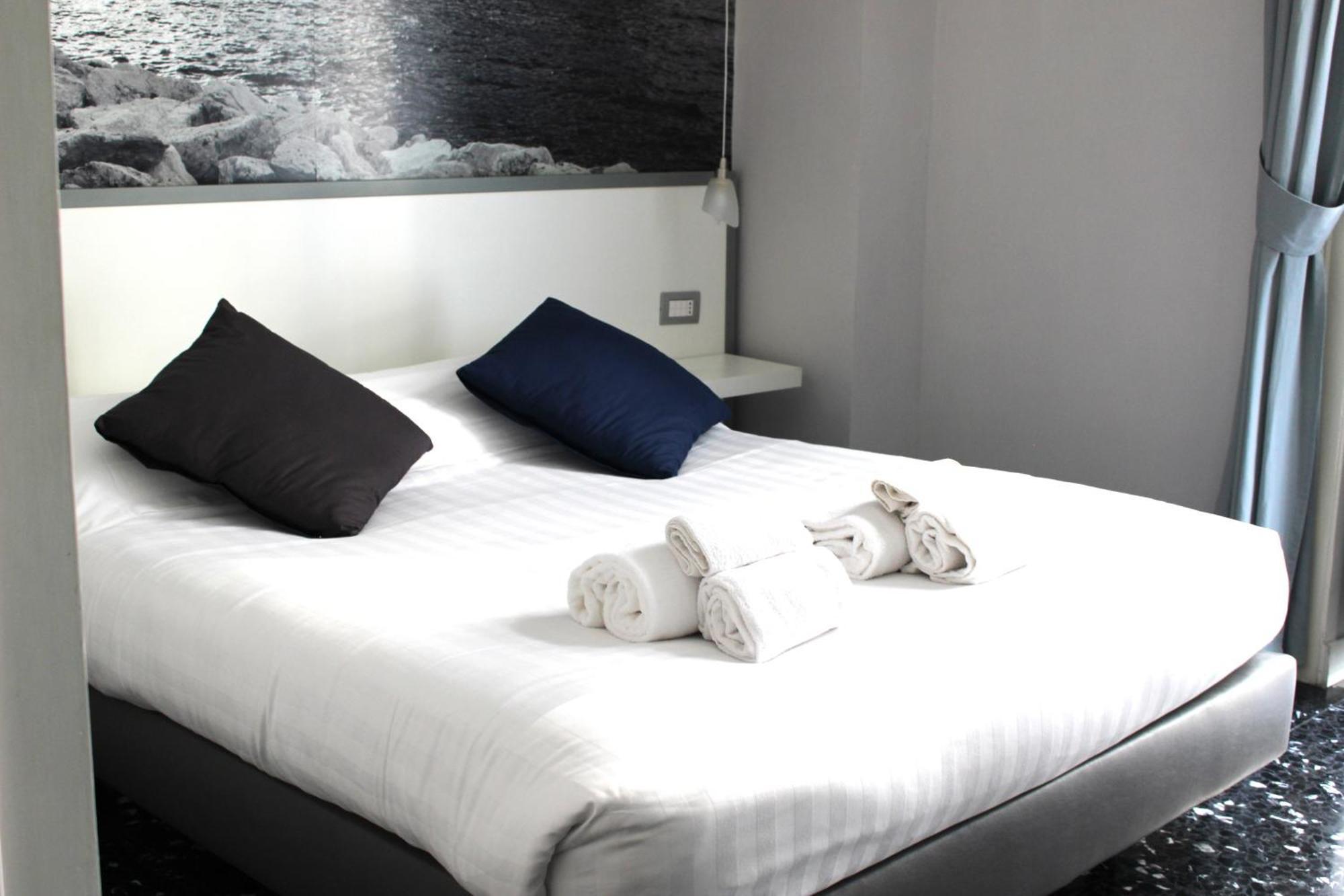 Beverello Rooms Nápoles Exterior foto