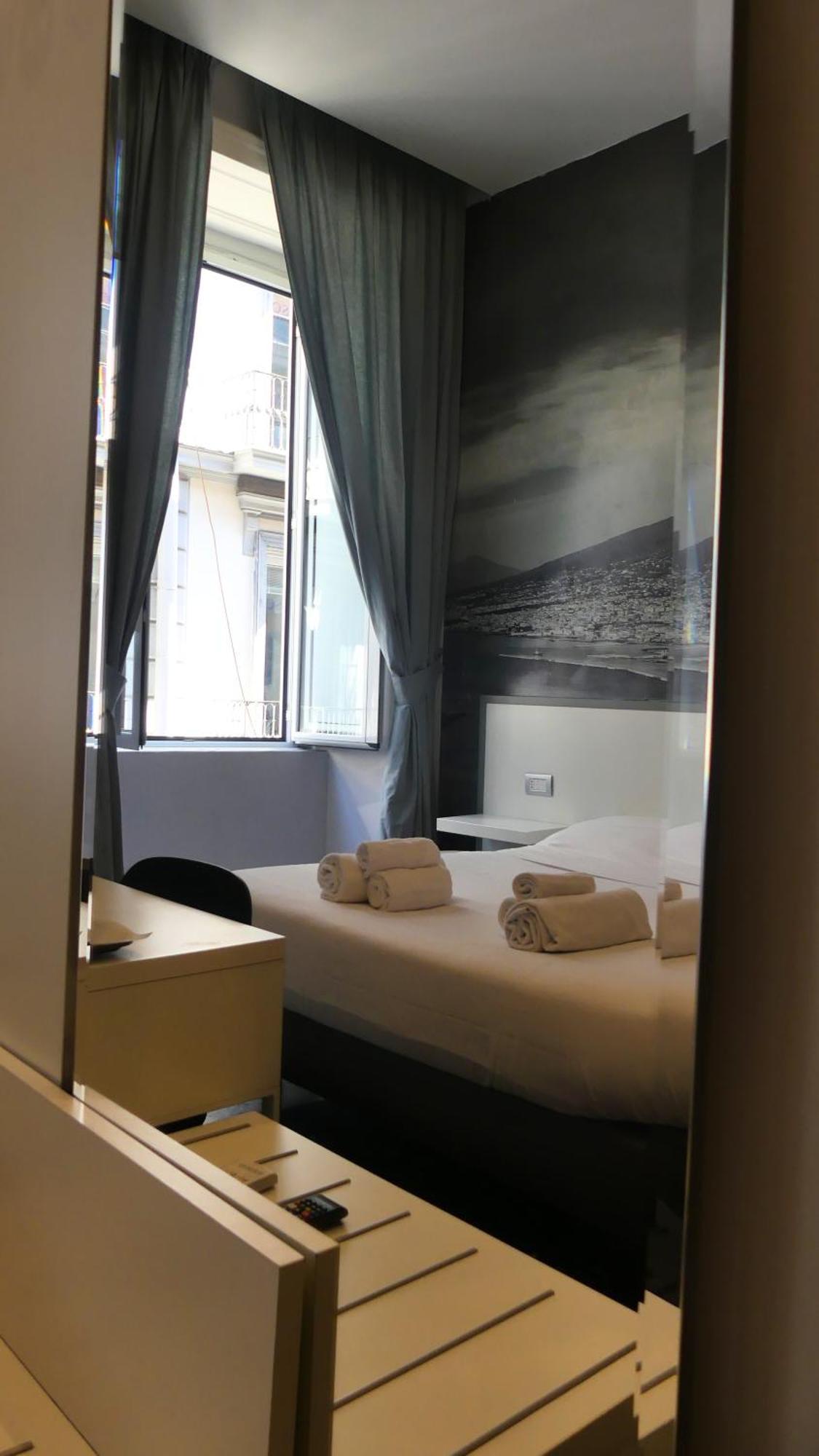 Beverello Rooms Nápoles Exterior foto